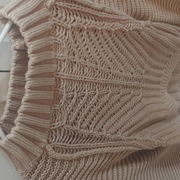 Free People Taupe Sweater Gorgeous And Oversized NWOT - Picture 2 of 4